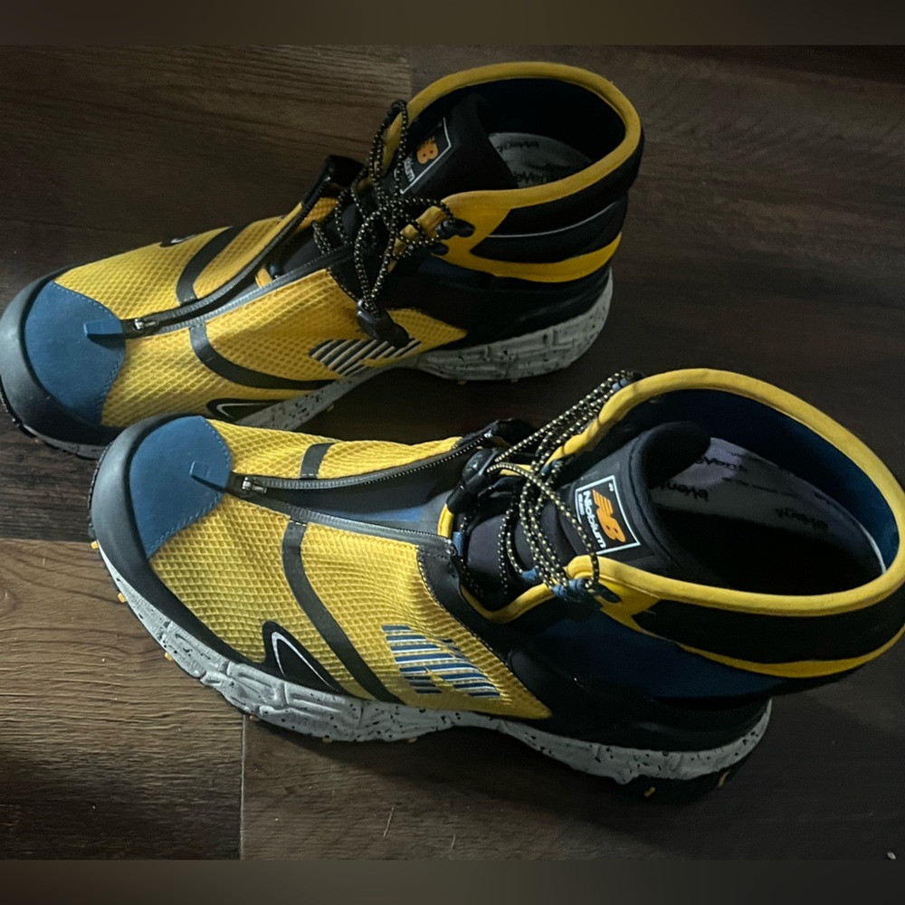 New balance  Men's Athletic Shoes in Yellow and Navy